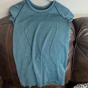 Lululemon swiftly tank